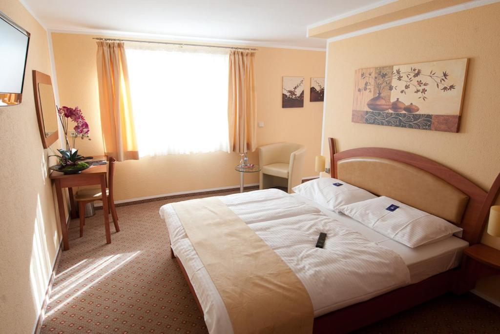 Aristo Hotel Filderstadt Room photo